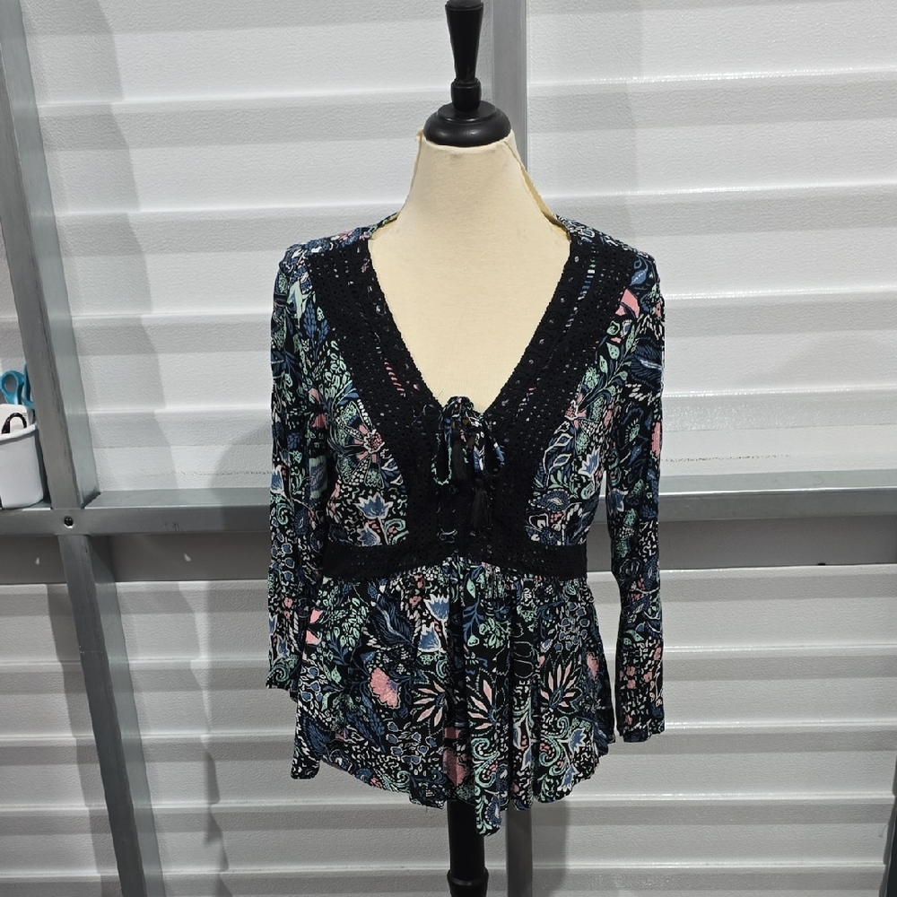 Torrid‎ Black Floral Lace Blouse Size 10 (00)